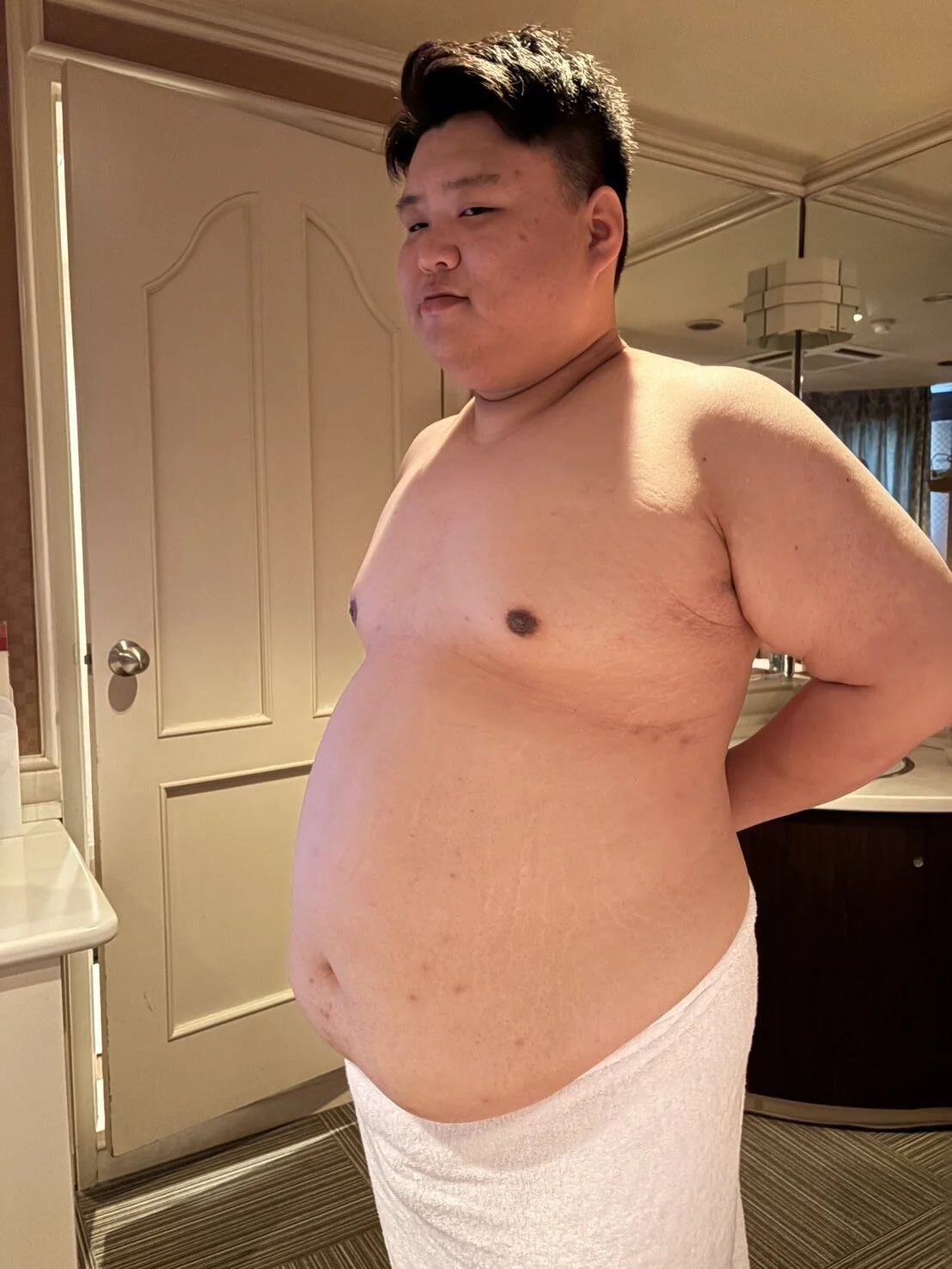 XXX Porn Photo of Nude go_uriki 3