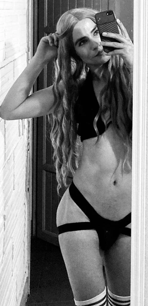 XXX Porn Photo of Nude miaromanove_ss 3