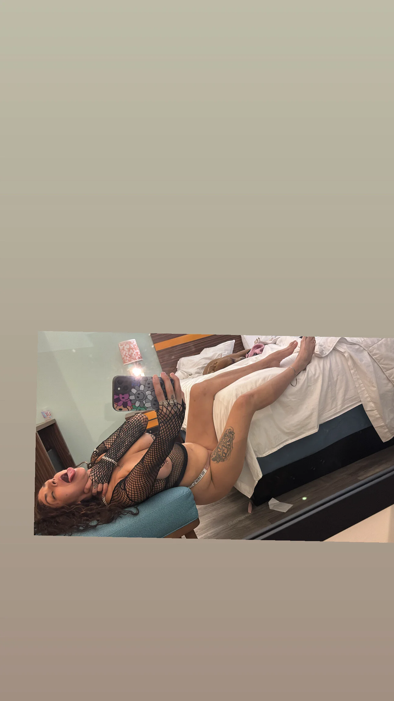 XXX Porn Photo of Nude AngieesoFoxyy 7