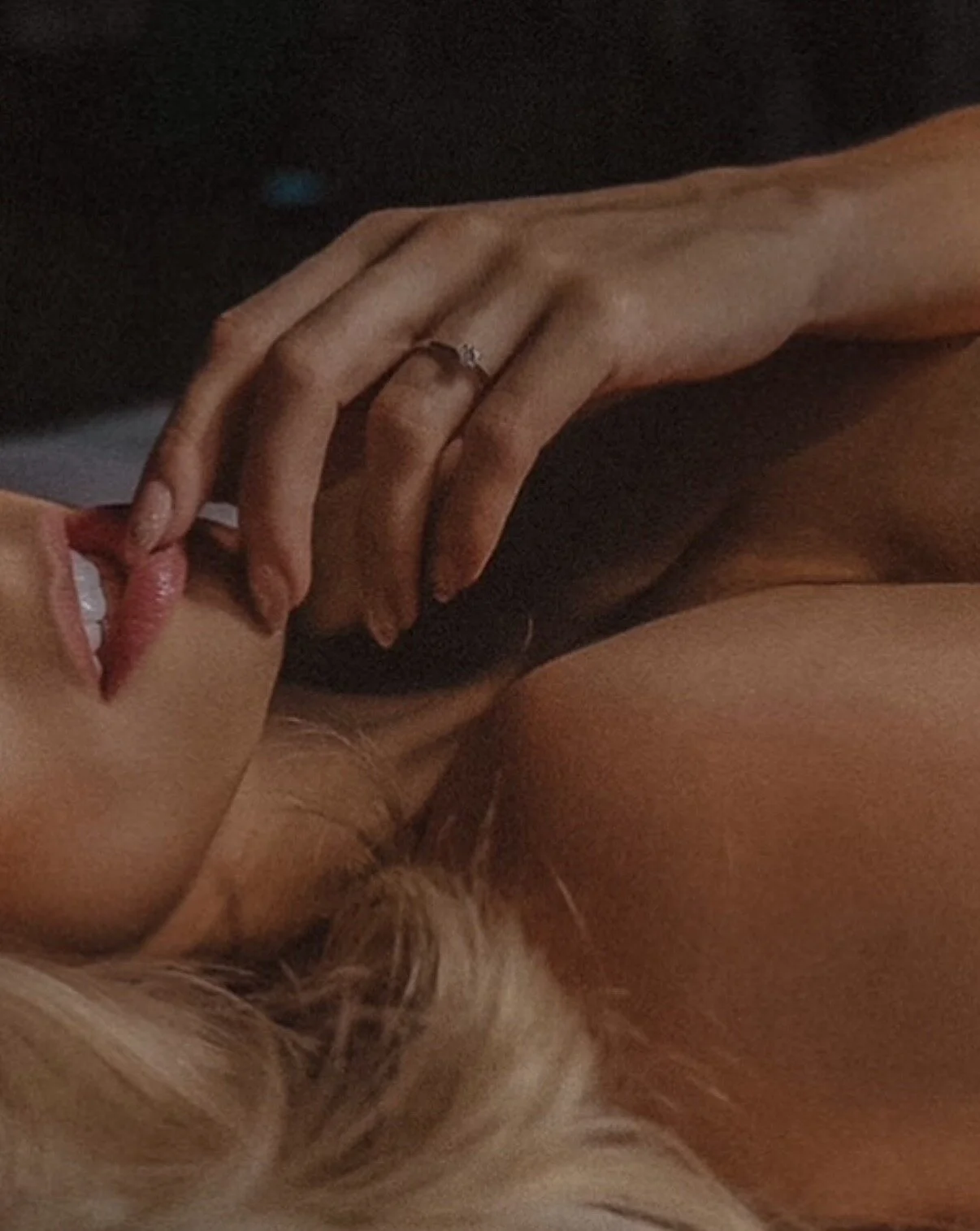 XXX Porn Photo of Nude MrsMollyWilde 2