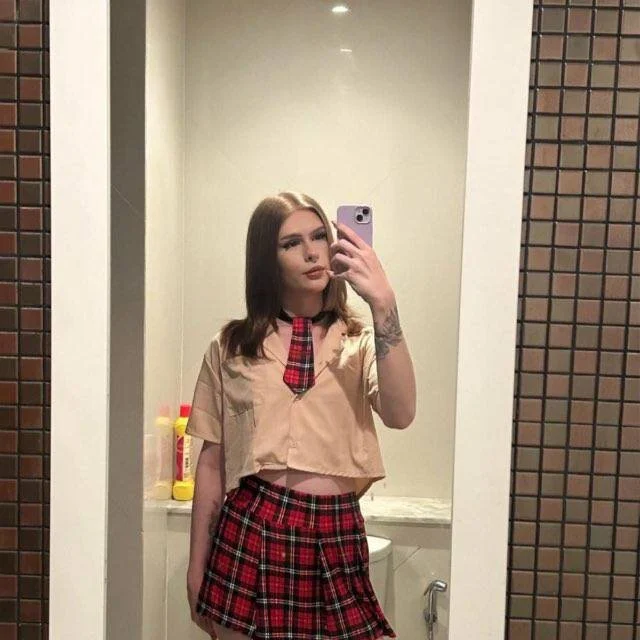 XXX Porn Photo of Nude kelly_wayne7 3