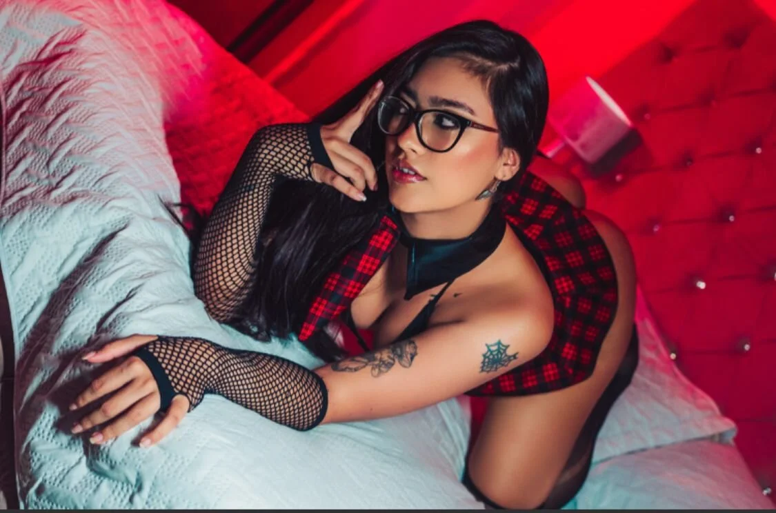 XXX Porn Photo of Nude AgathaHowland_ 1