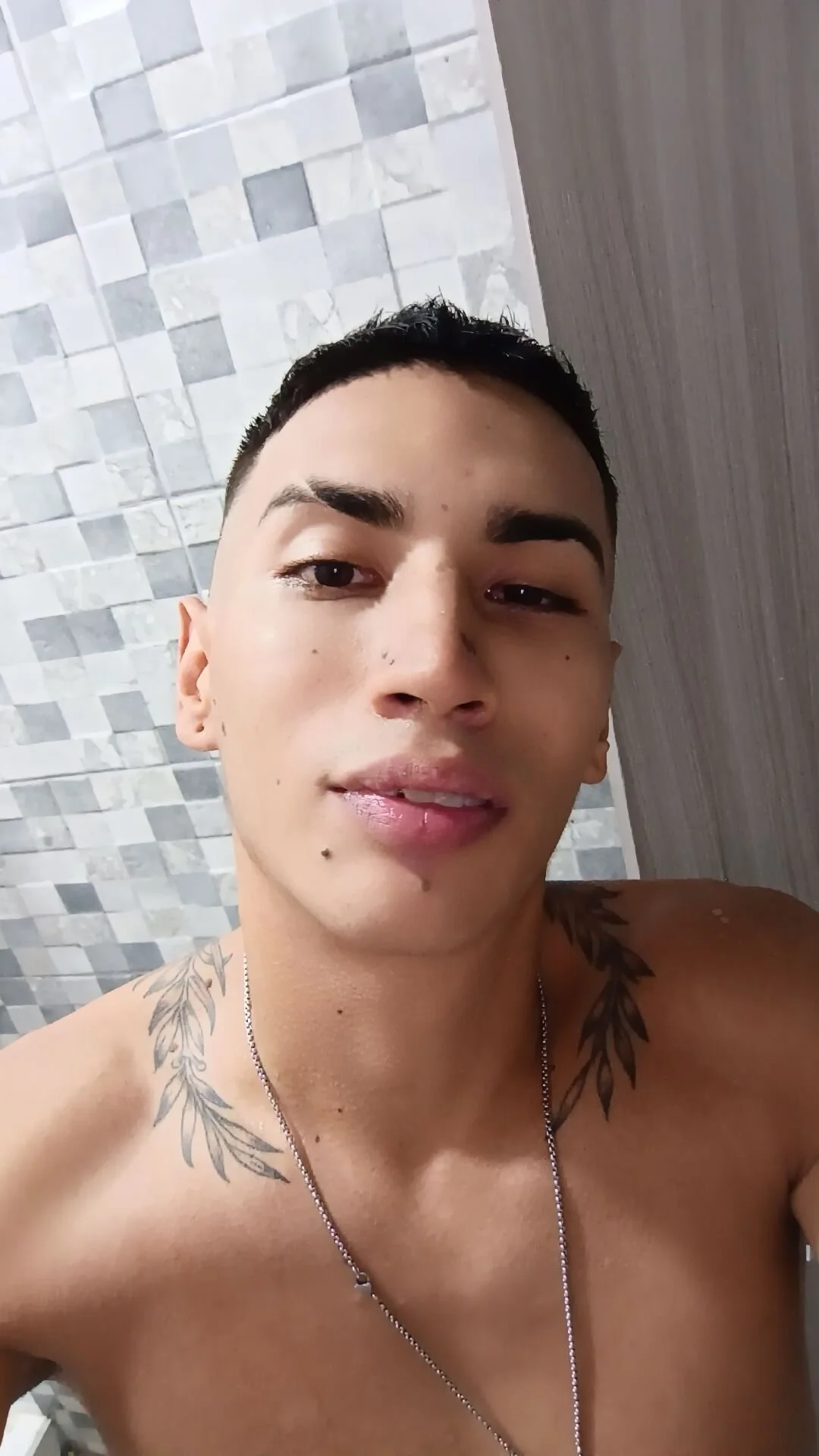 XXX Porn Photo of Nude Leon17cc 2