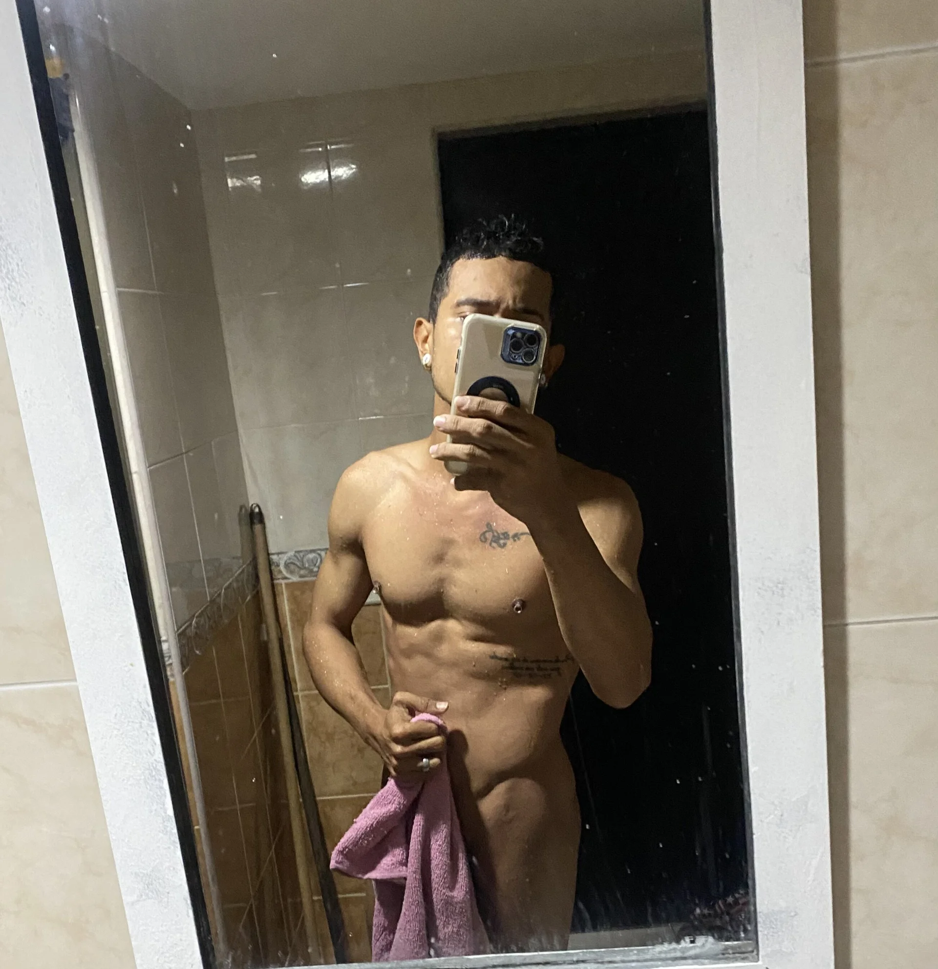 XXX Porn Photo of Nude PullingBarbican 3