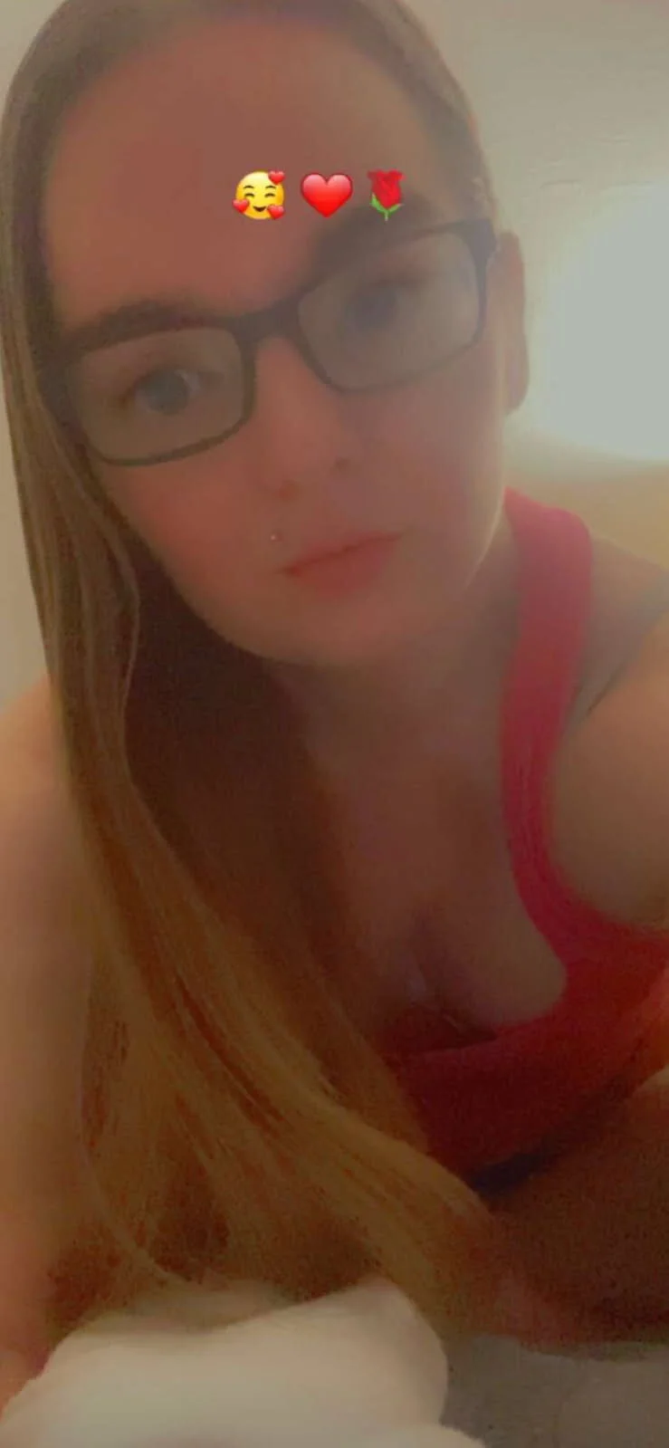 XXX Porn Photo of Nude DaddysLiLNaughtyWife 3