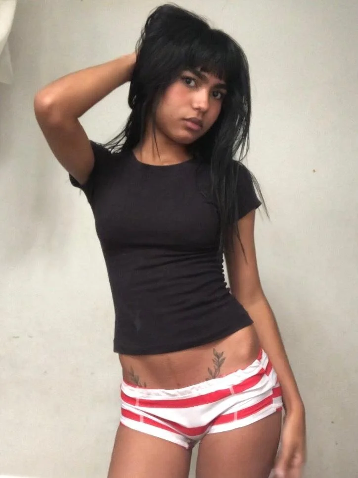XXX Porn Photo of Nude chell_18 1