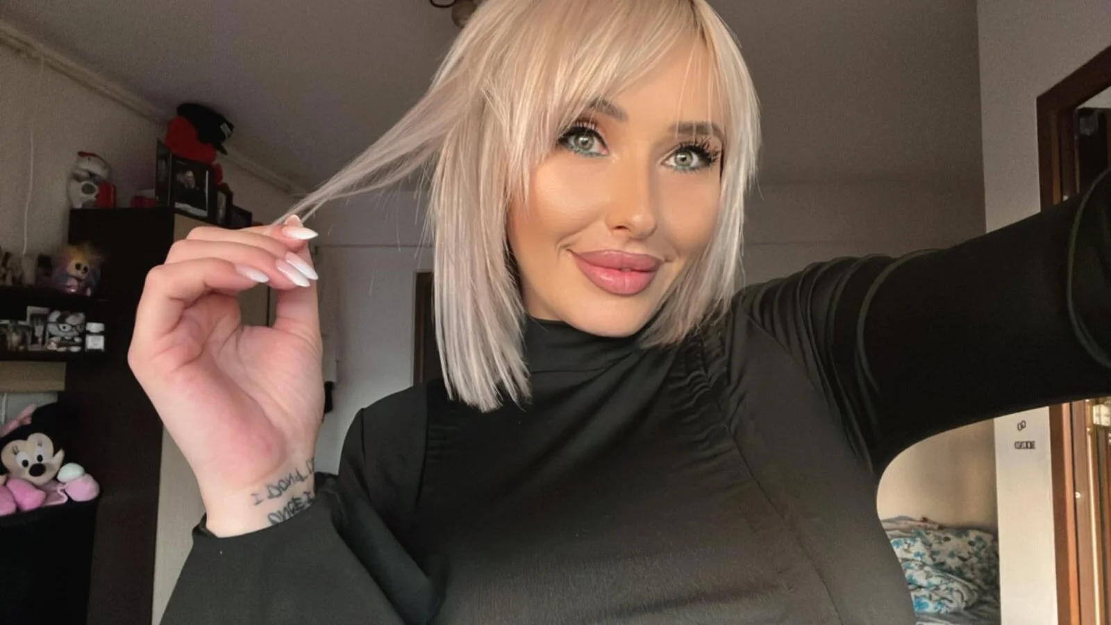 XXX Porn Photo of Nude IssaSmith 11