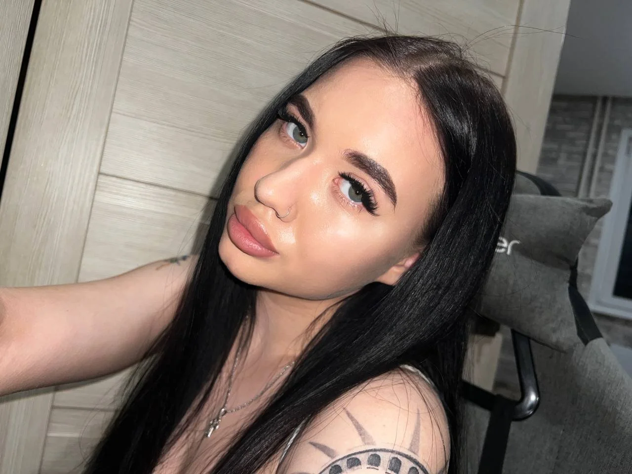 XXX Porn Photo of Nude L1llian_Lee 2