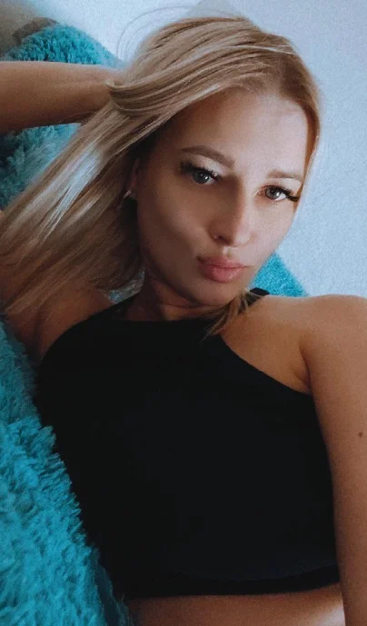 XXX Porn Photo of Nude THE_GOLDEN_WOMAN 13