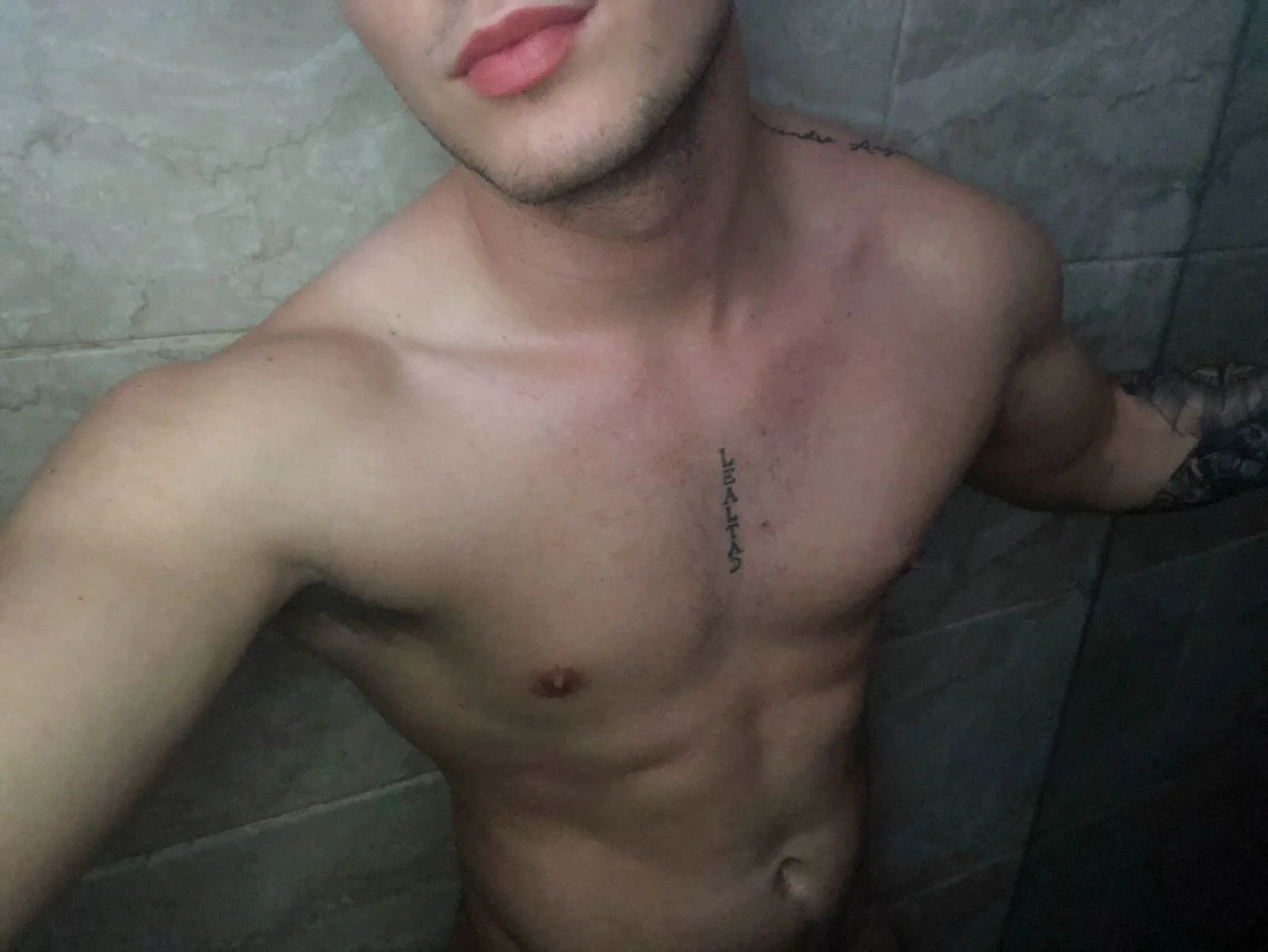 XXX Porn Photo of Nude liam_oficial02 3