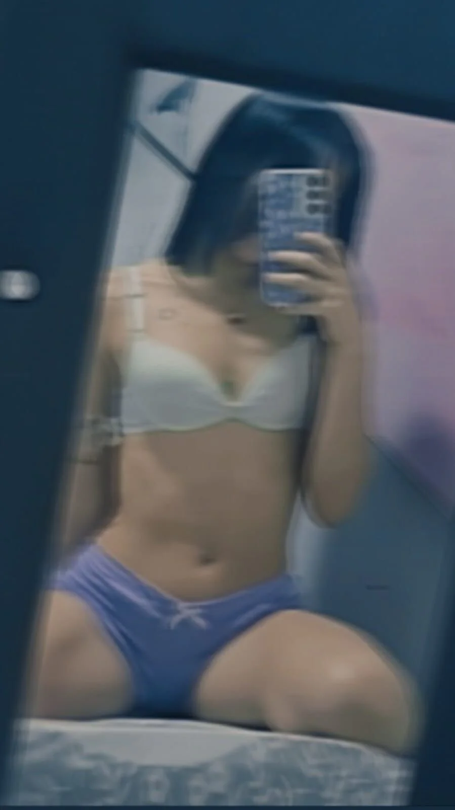XXX Porn Photo of Nude thresome_room1 5