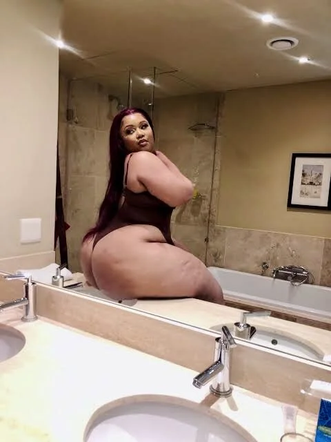 XXX Porn Photo of Nude FatAssAfricanBarbie 1