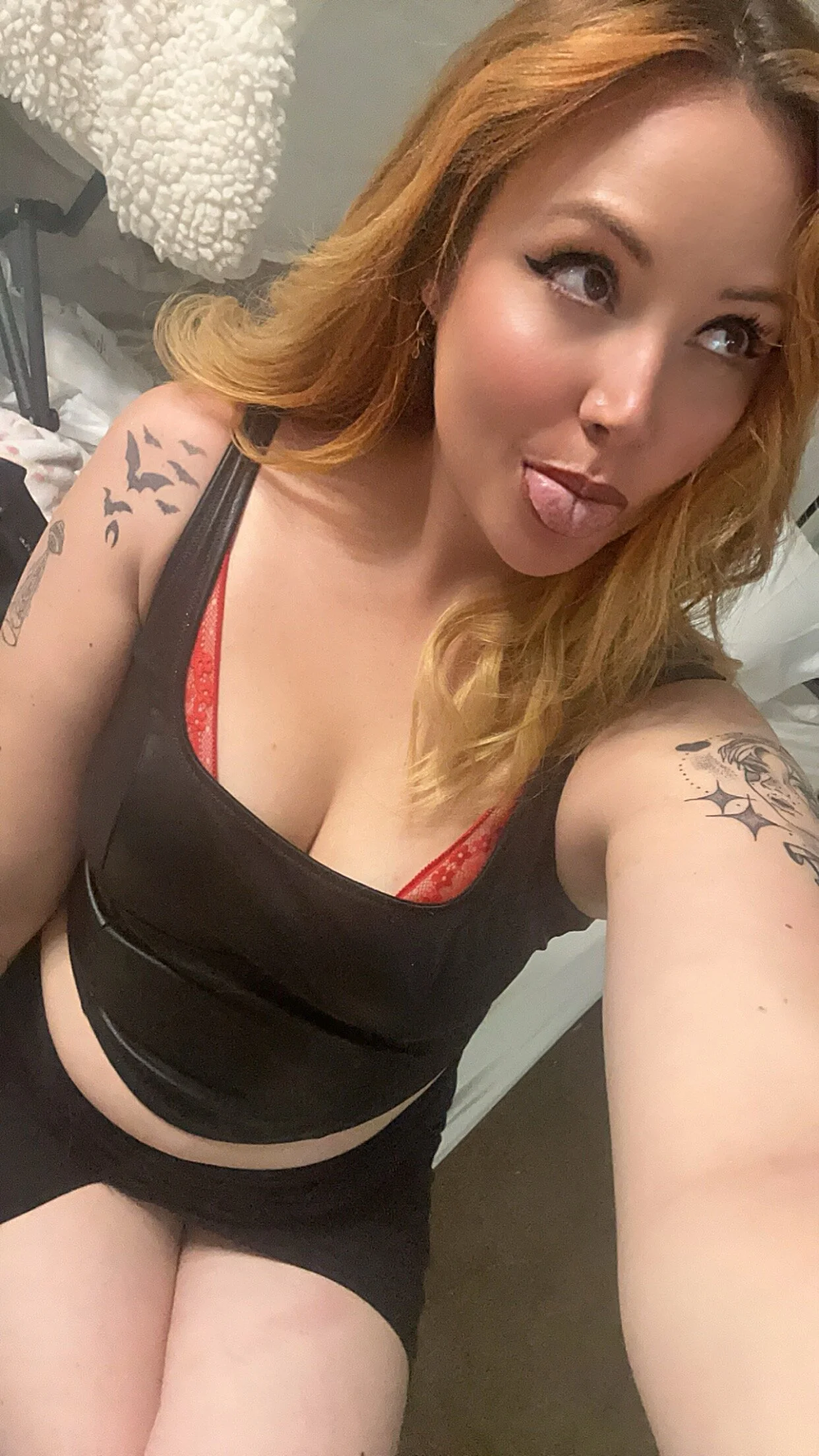 XXX Porn Photo of Nude WakeAndBlaze 9