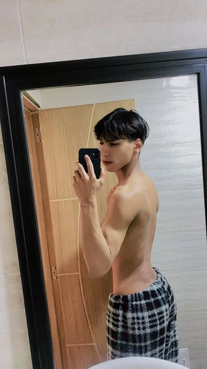 XXX Porn Photo of Nude Teo_skinny 1