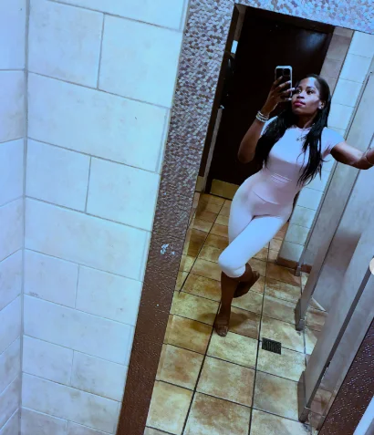XXX Porn Photo of Nude nastydianastrips 1