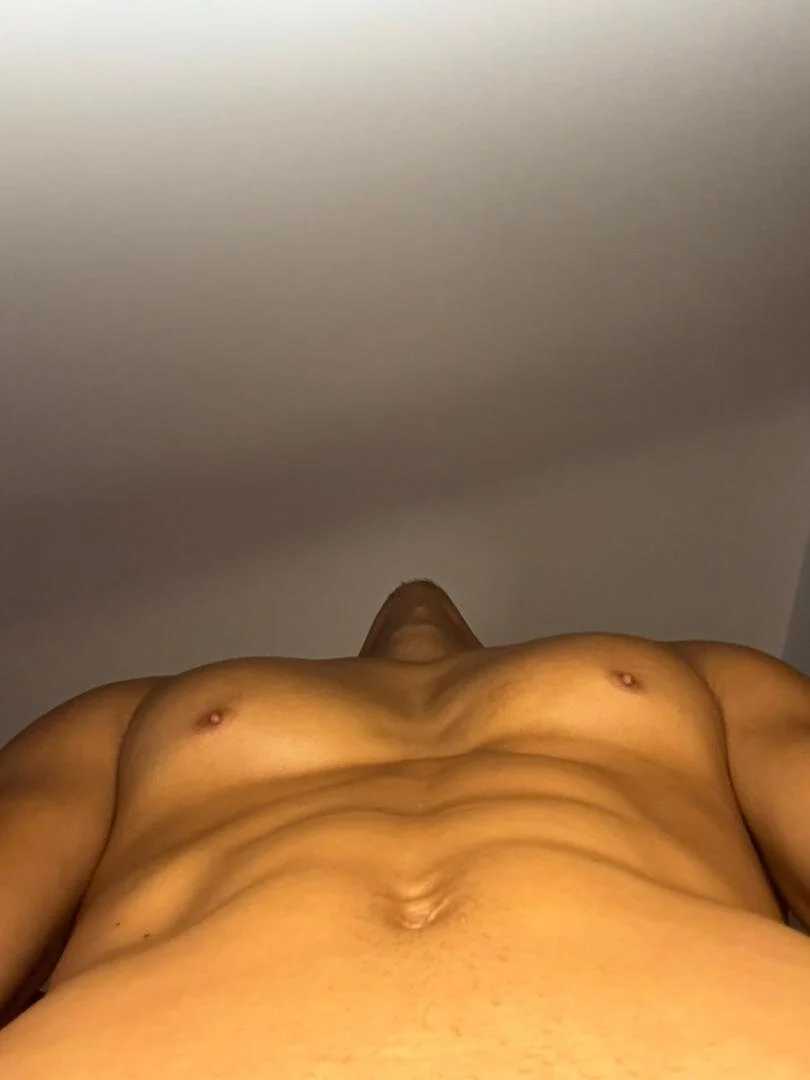 XXX Porn Photo of Nude FitBoy_Cris 2