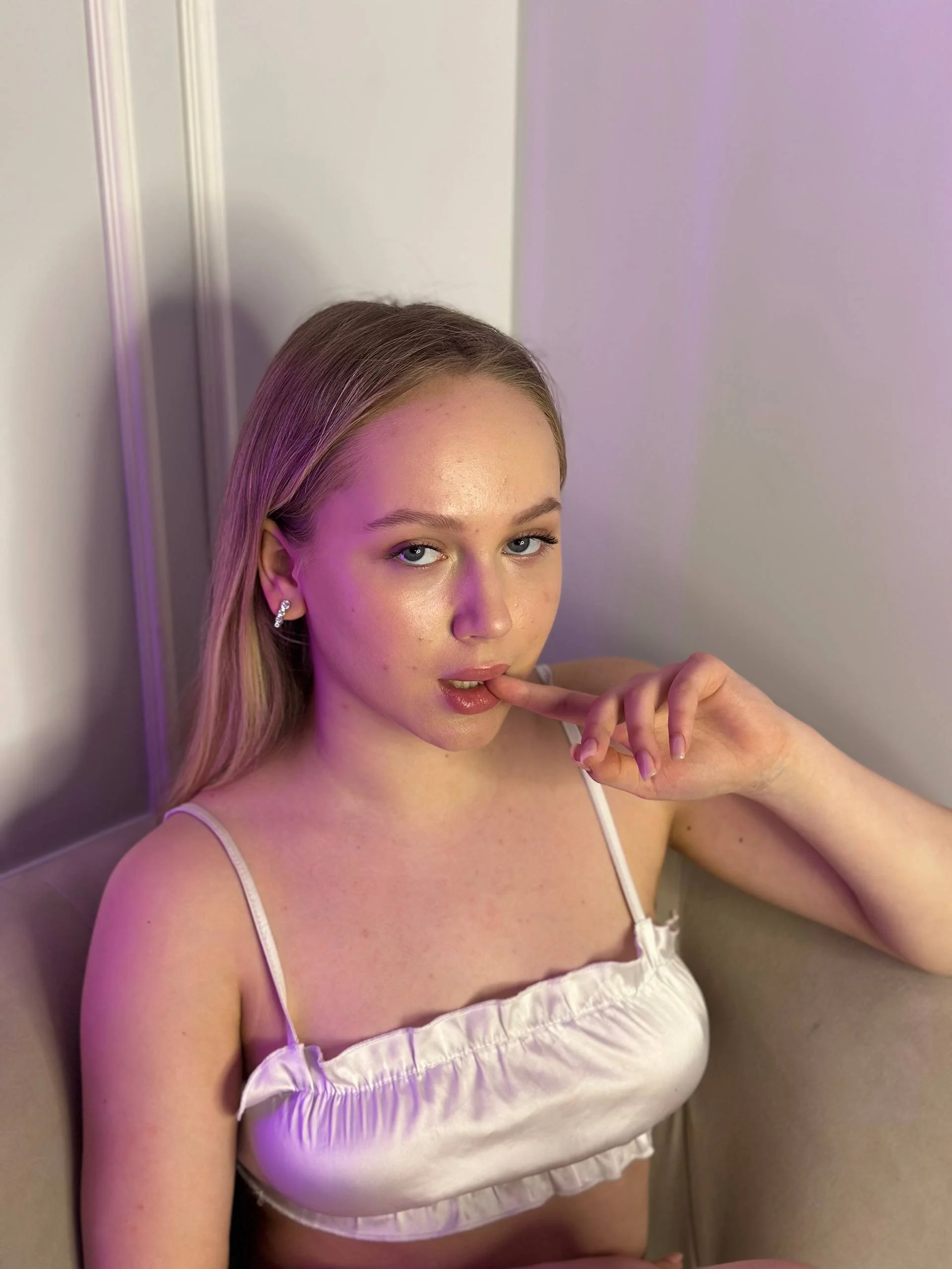 XXX Porn Photo of Nude EmiSterling 2