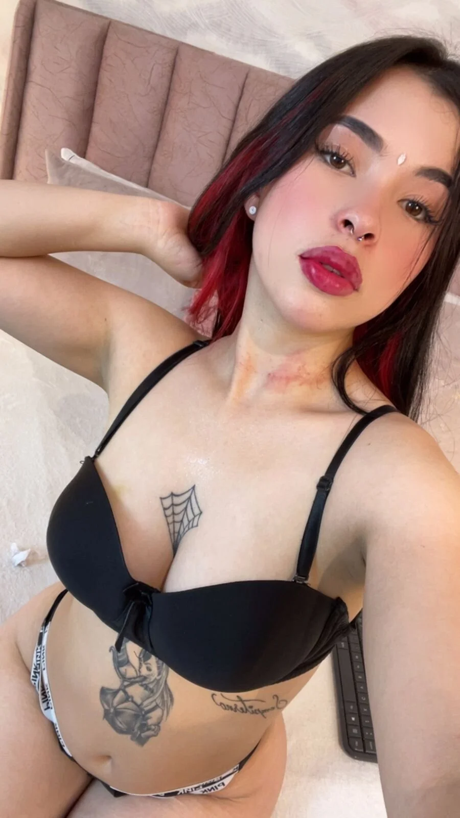 XXX Porn Photo of Nude im_nika_ 3