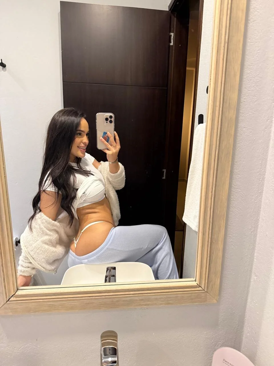 XXX Porn Photo of Nude Abby-me 15