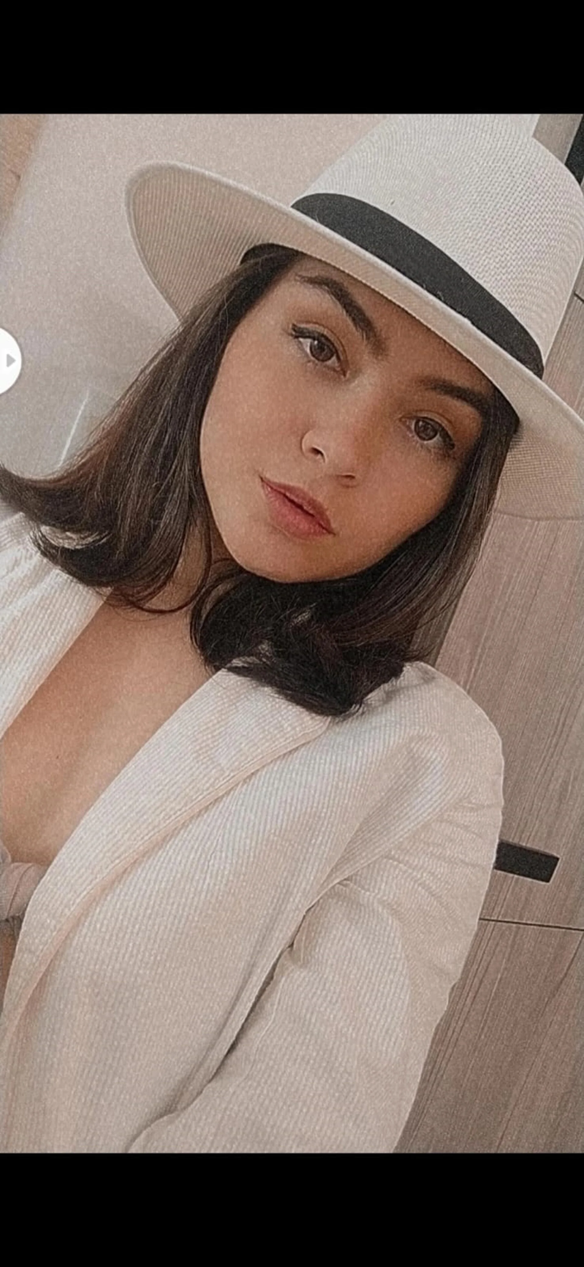 XXX Porn Photo of Nude Lau_Bee 13