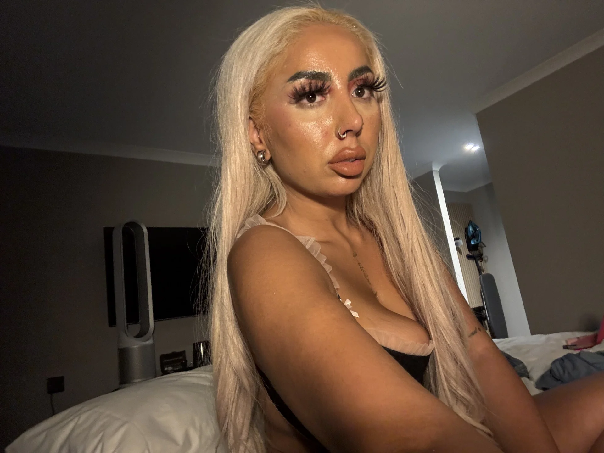 XXX Porn Photo of Nude zara_bellexx 28