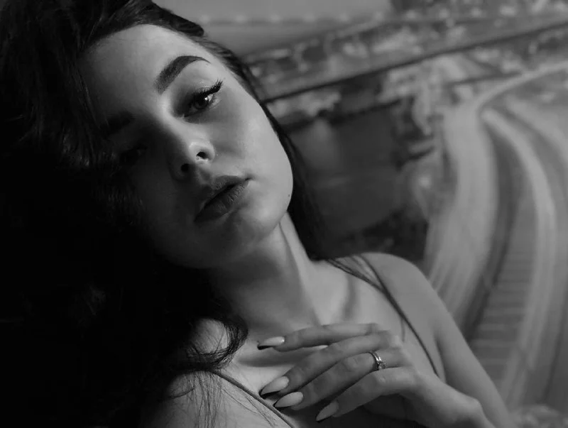 XXX Porn Photo of Nude Vivian_Silk 1