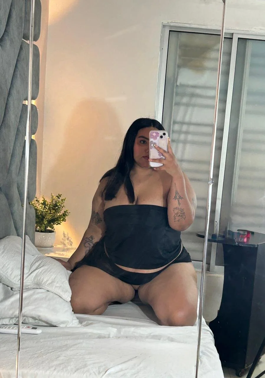 XXX Porn Photo of Nude LucciaPorter 2
