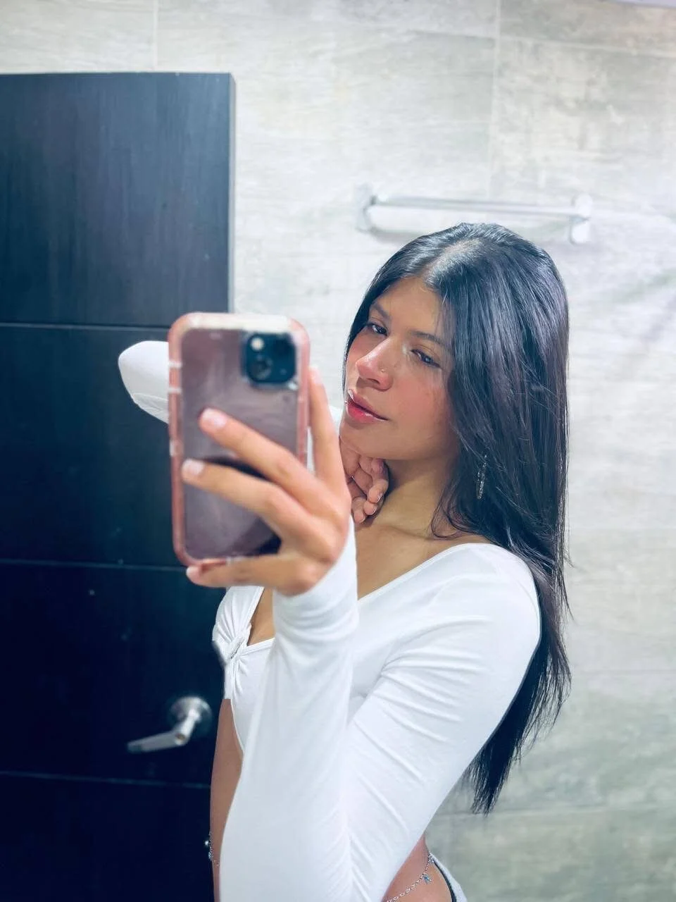 XXX Porn Photo of Nude ElahiaMarquez 3