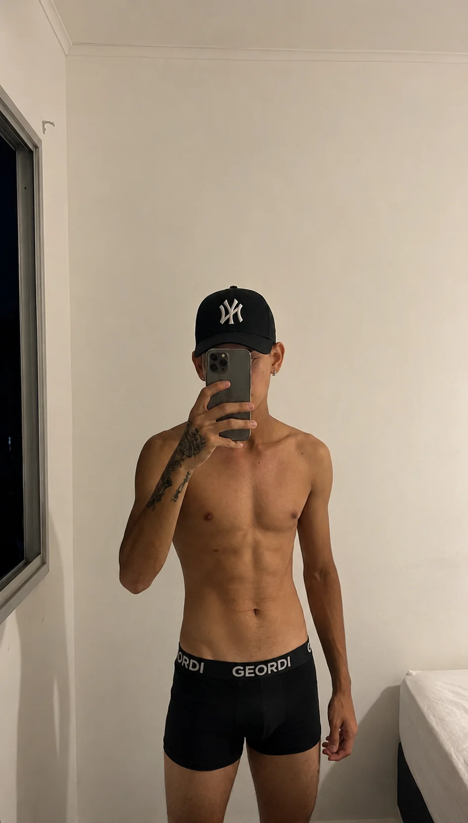 XXX Porn Photo of Nude Damien_Howard 31