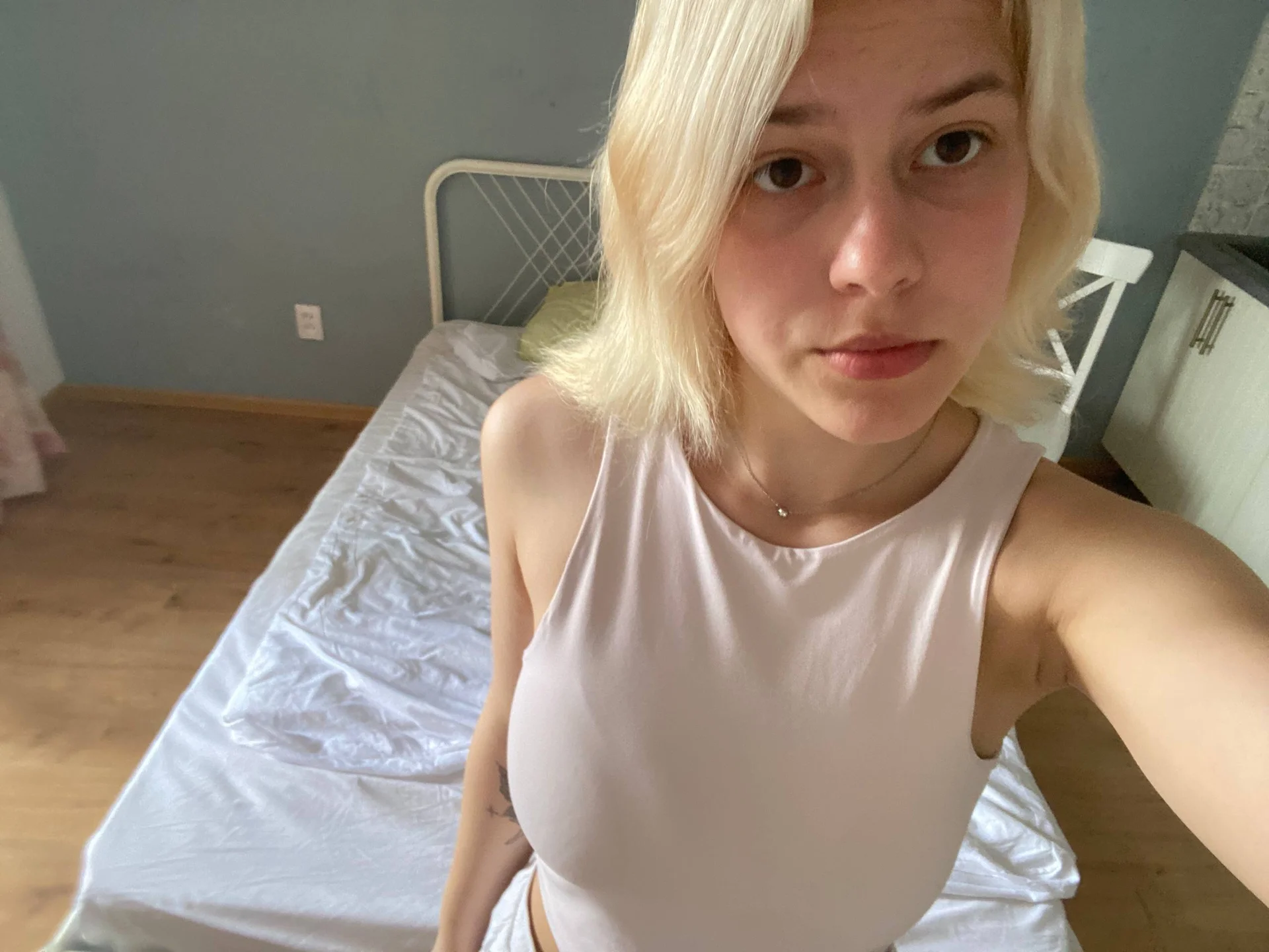 XXX Porn Photo of Nude PurplishCome 10