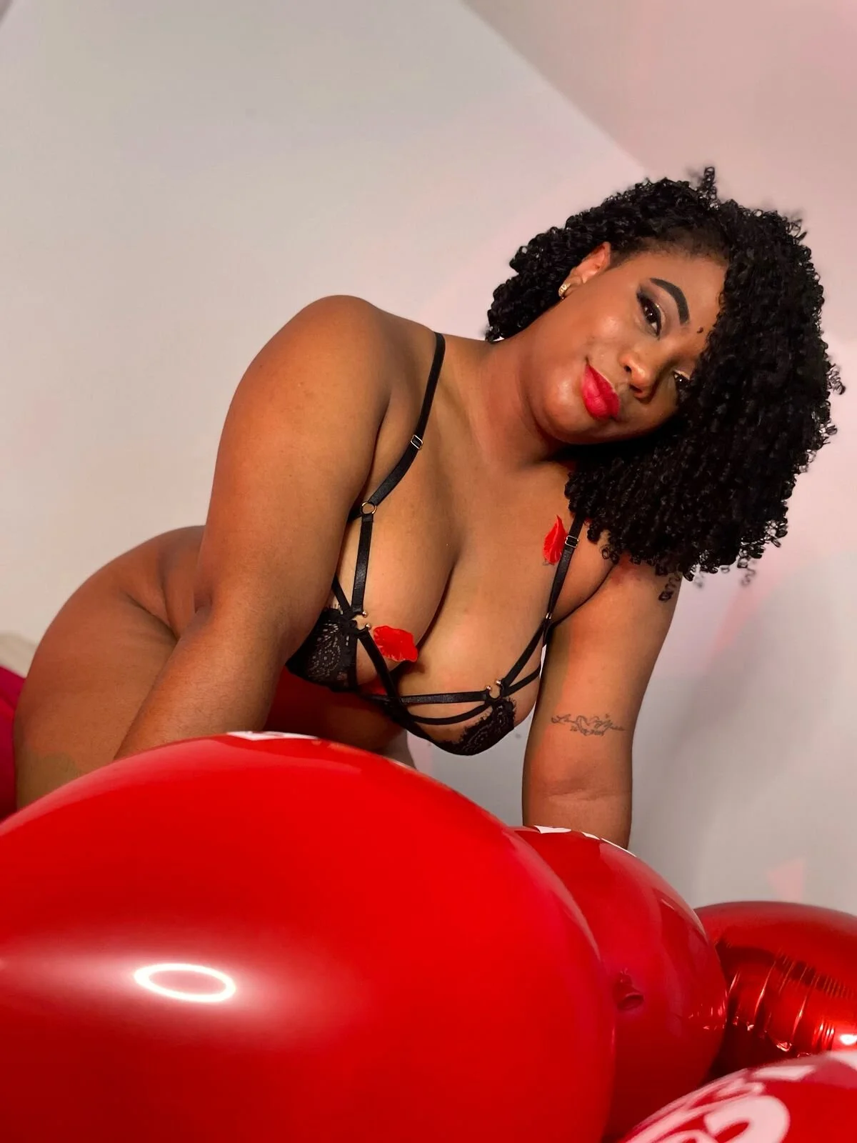 XXX Porn Photo of Nude Tyra_Privacy 213