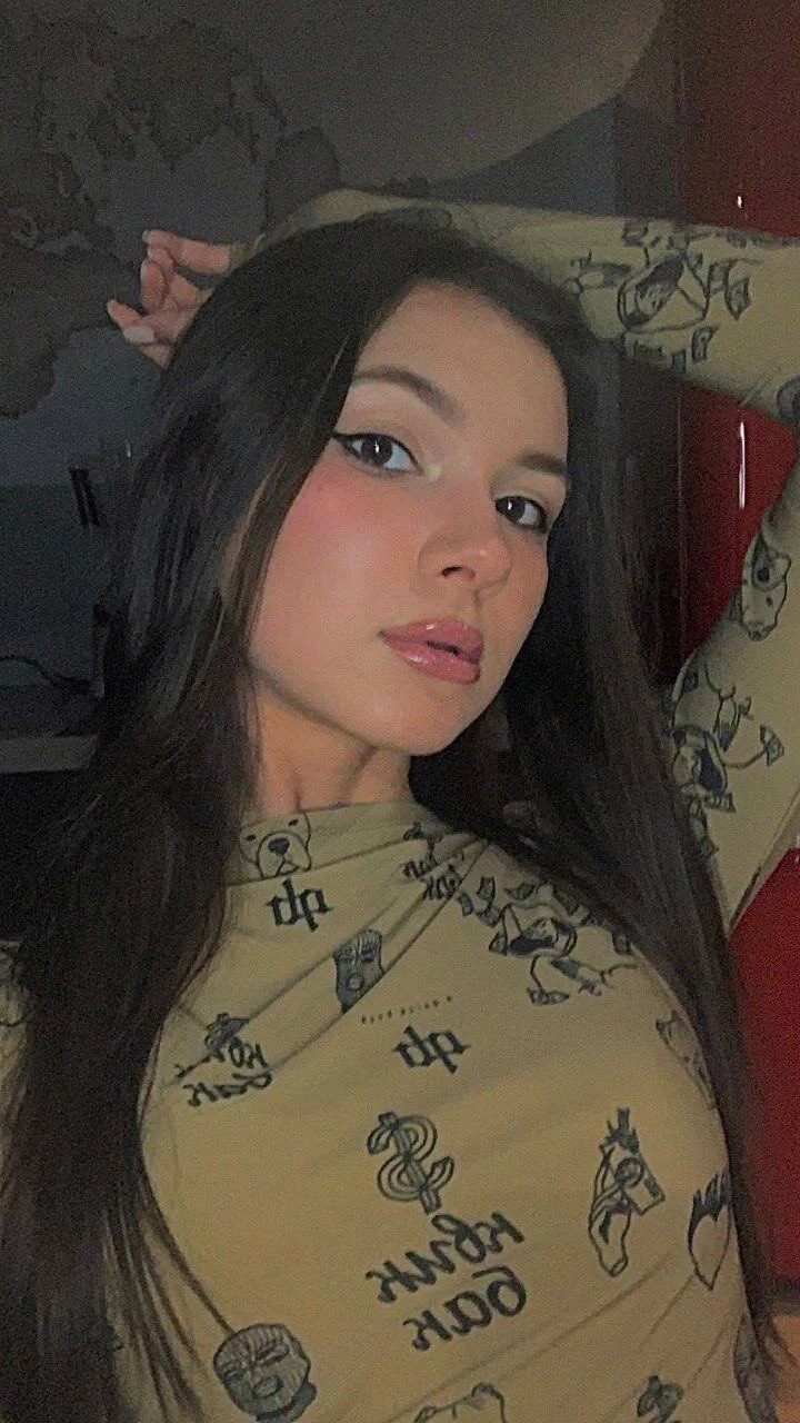 XXX Porn Photo of Nude CarolynMoreno 4