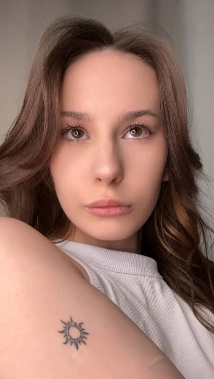 XXX Porn Photo of Nude emmelieflorence 35