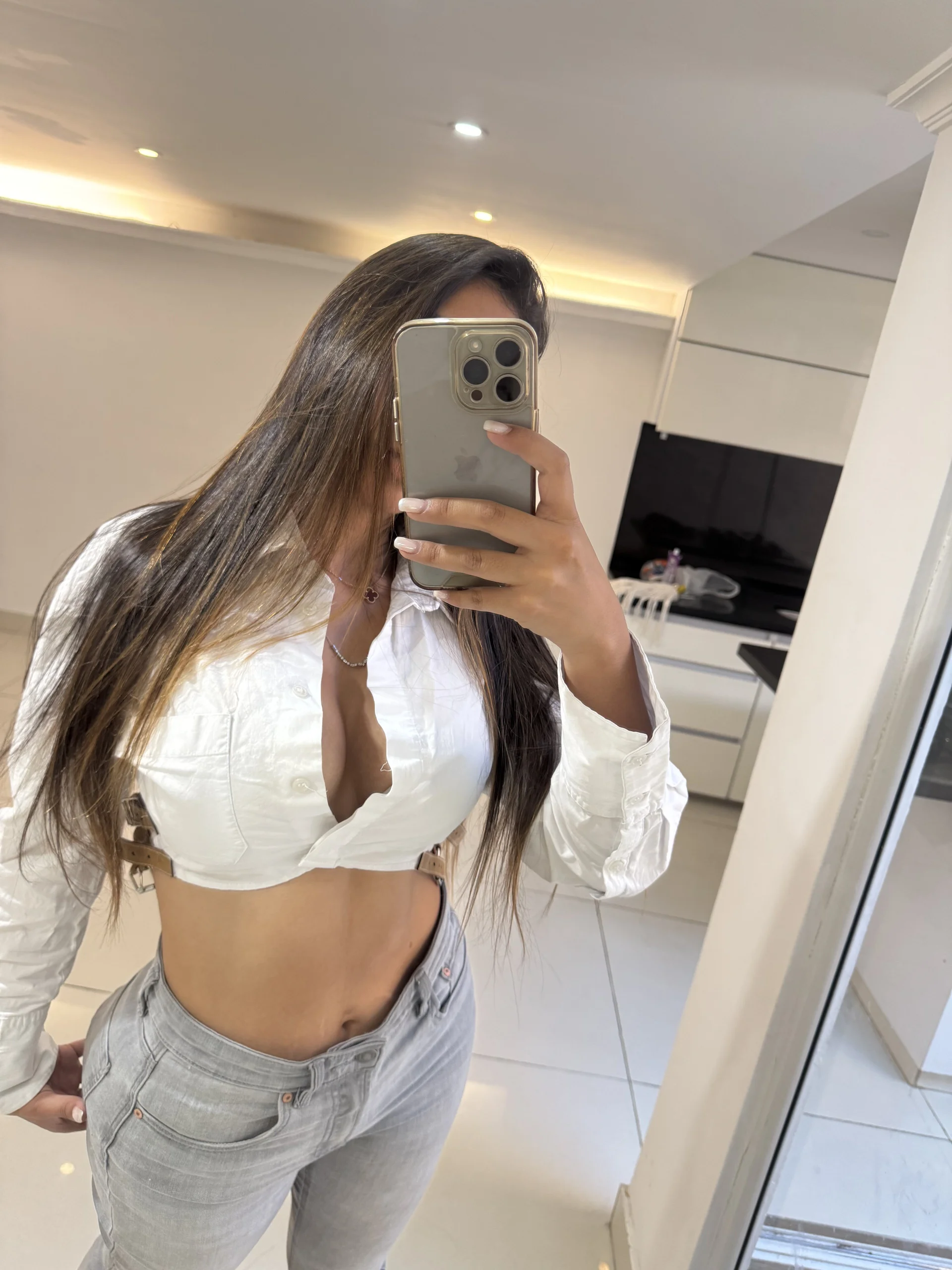 XXX Porn Photo of Nude Queeeeennn 3