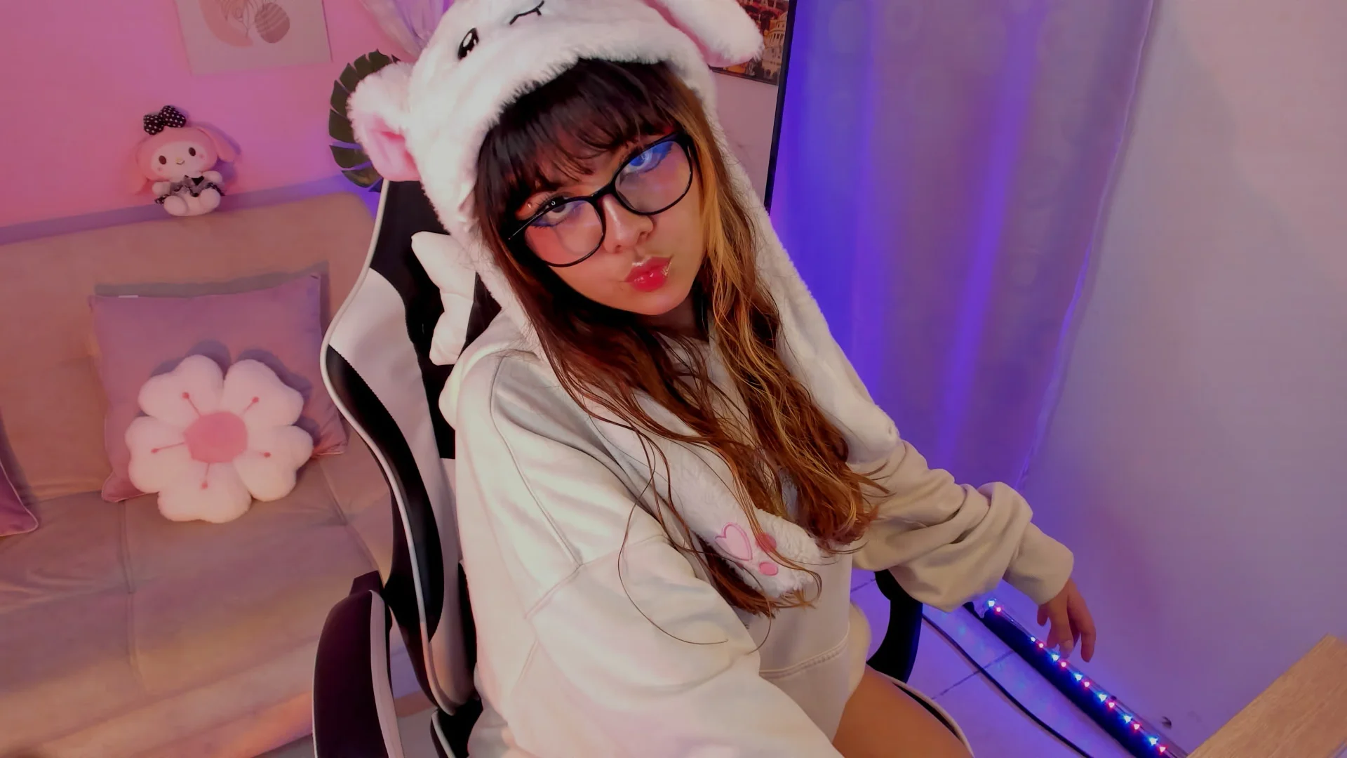 XXX Porn Photo of Nude Honneym0on 1