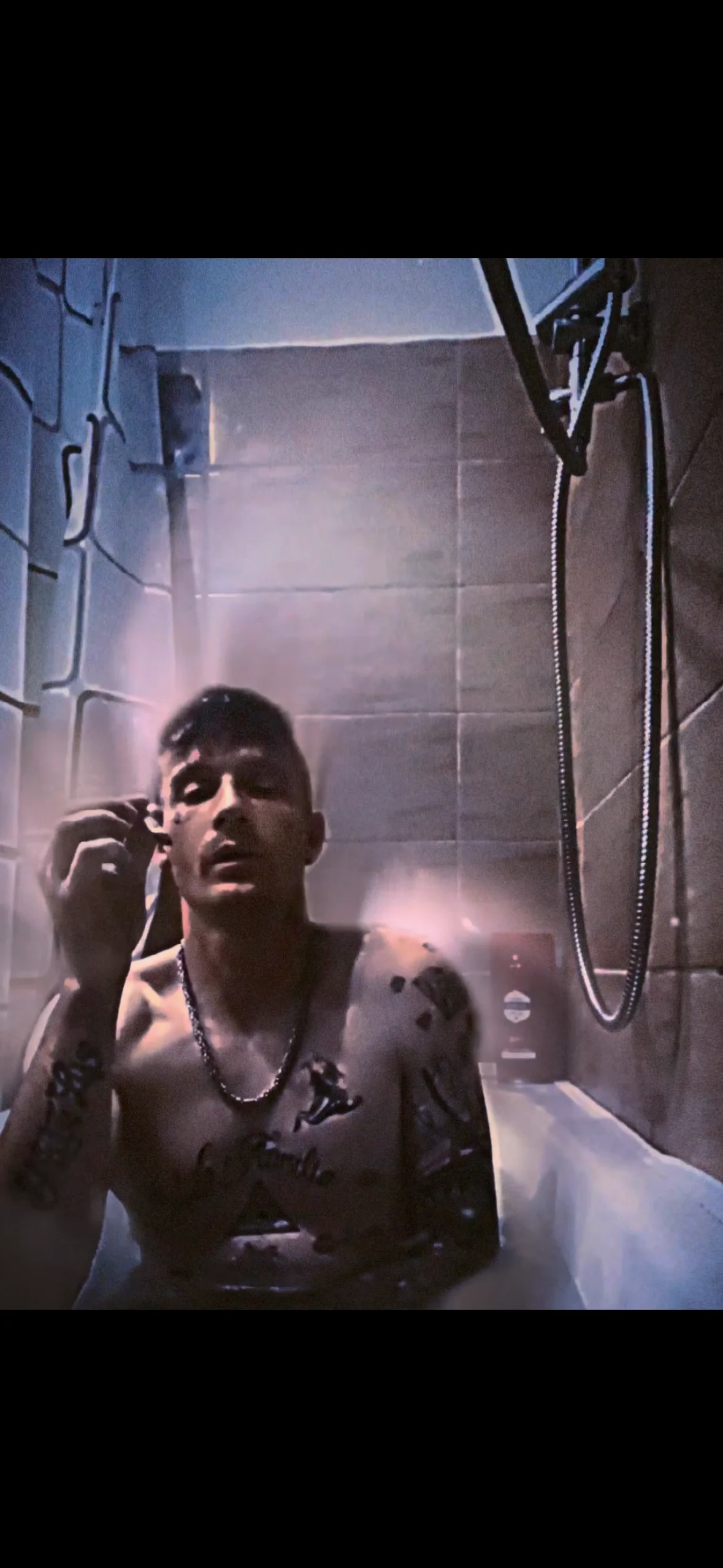 XXX Porn Photo of Nude 6Robinson1996 1