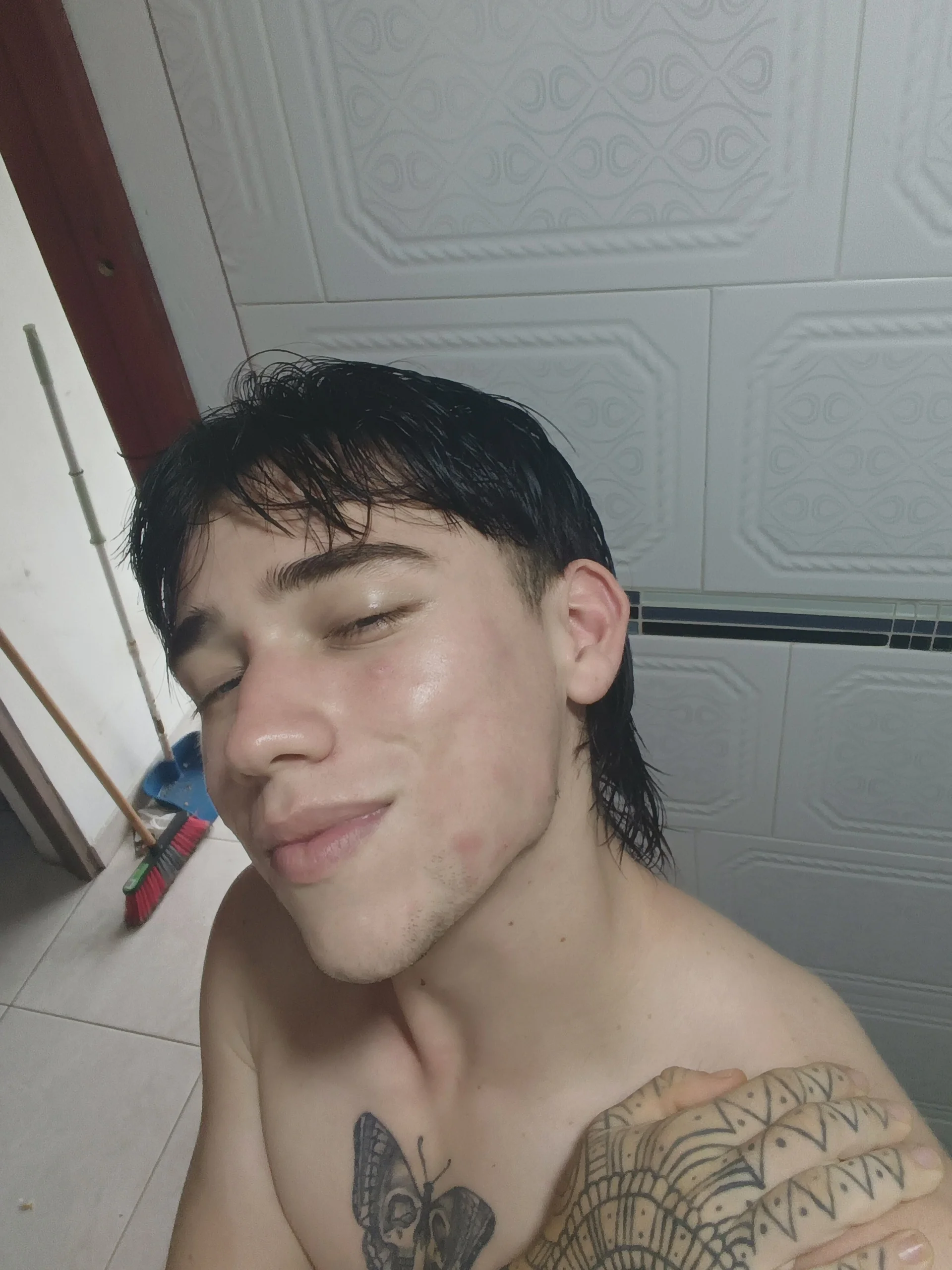 XXX Porn Photo of Nude Logan_sixxer 12