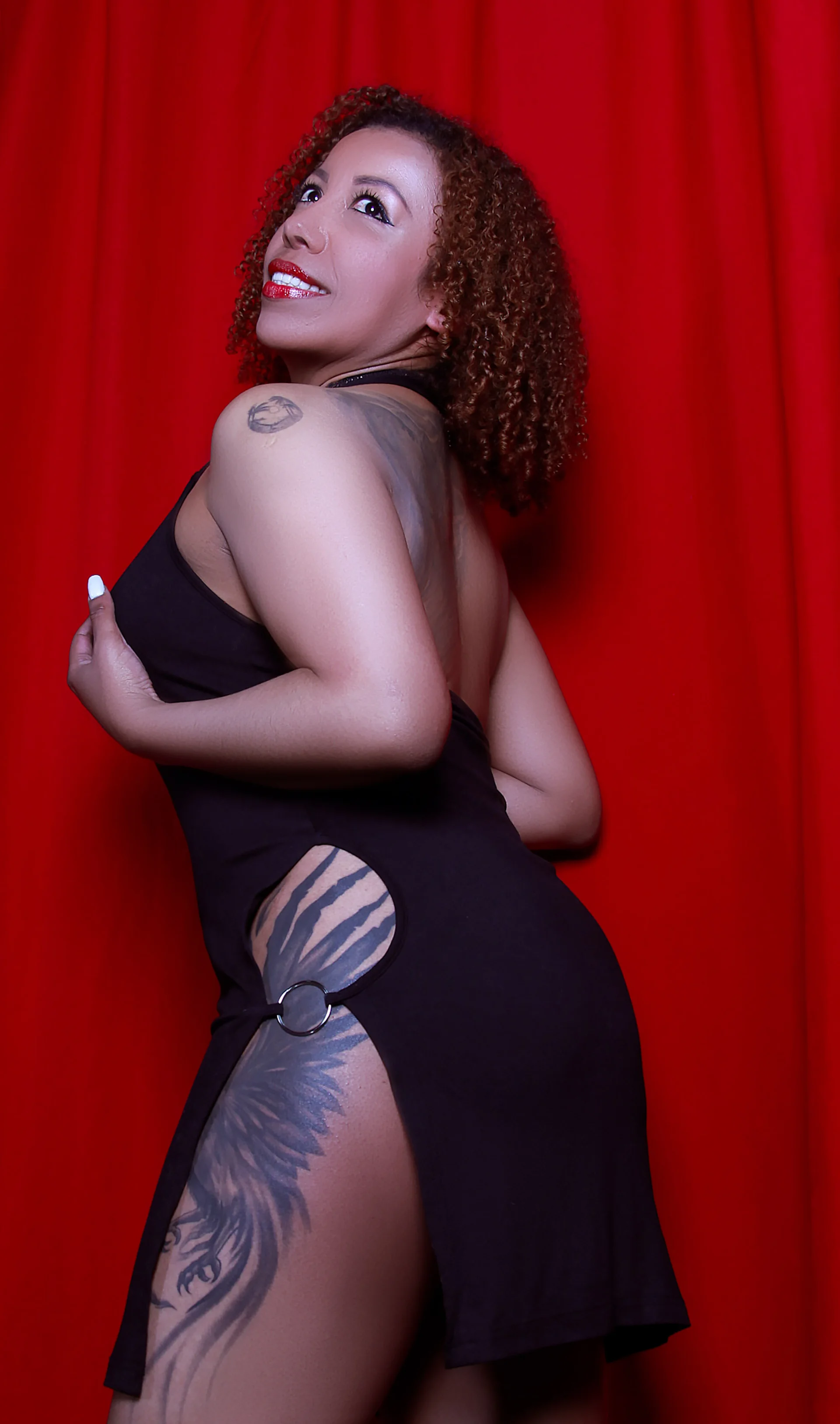 XXX Porn Photo of Nude ArhyFoxx1 2