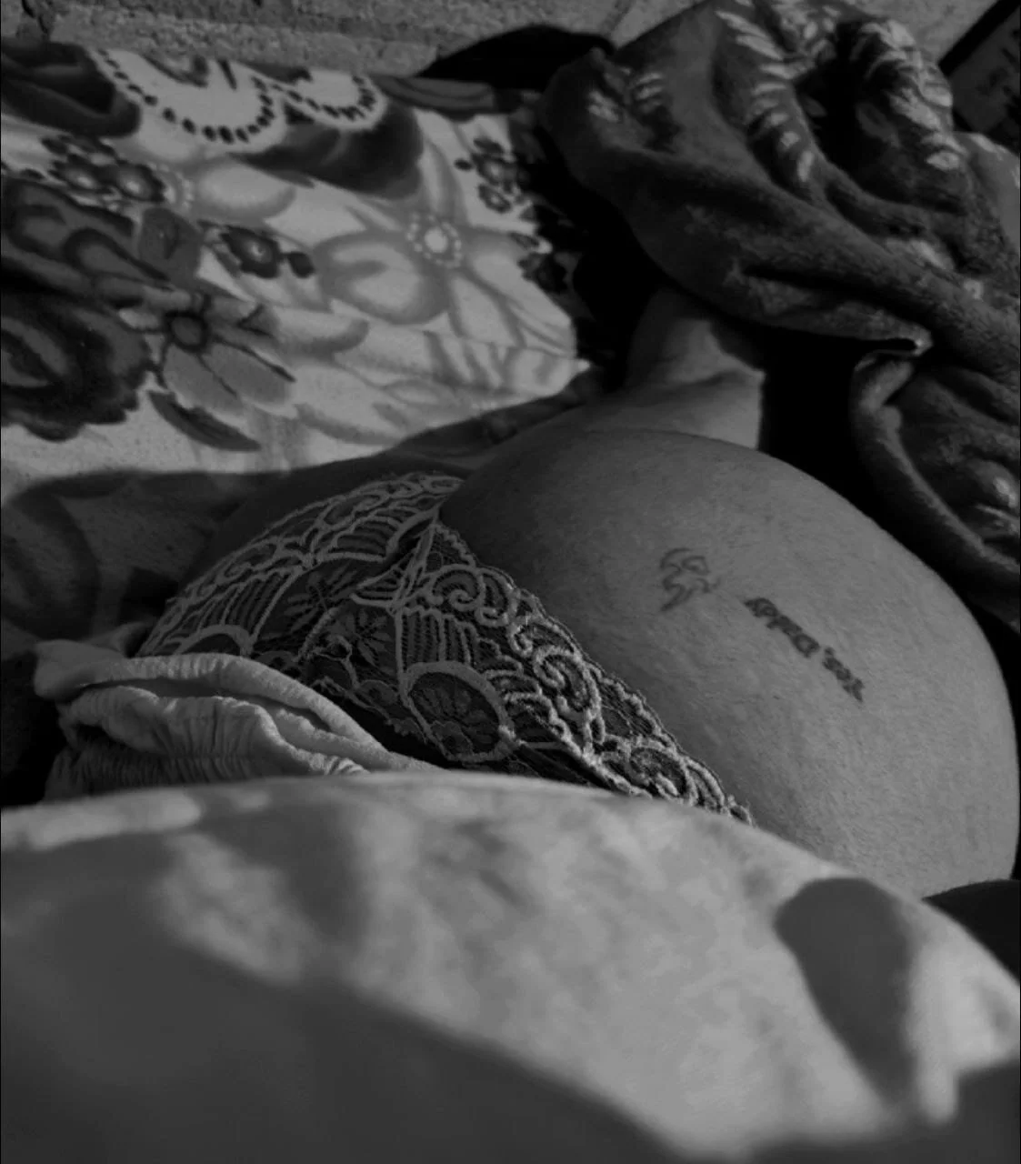 XXX Porn Photo of Nude la_rojita 2