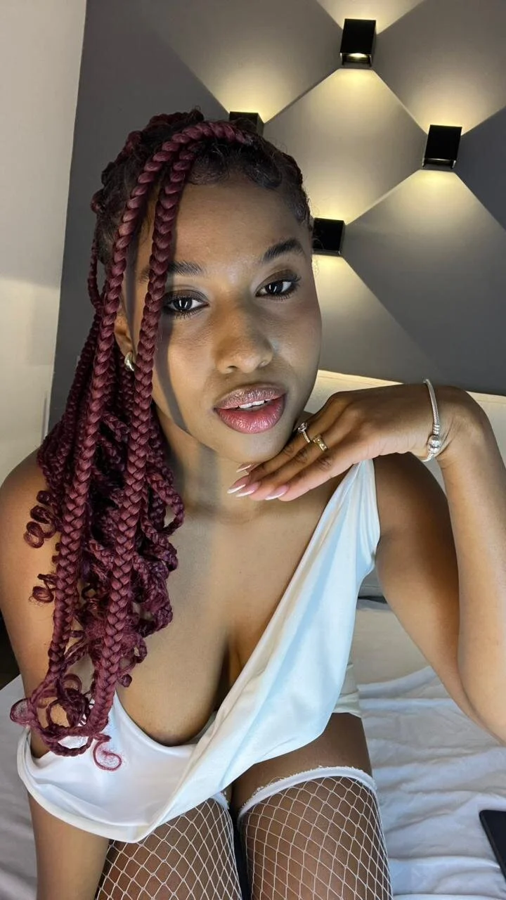 XXX Porn Photo of Nude selena_monroy 59