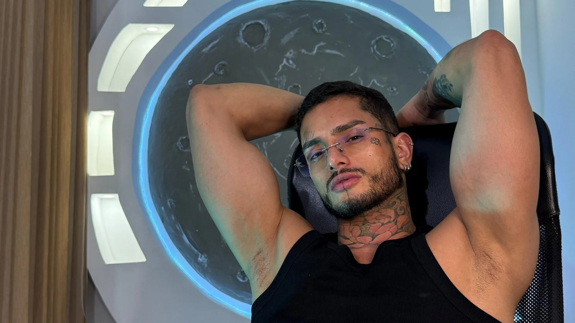 XXX Porn Photo of Nude Alanrodgers 21