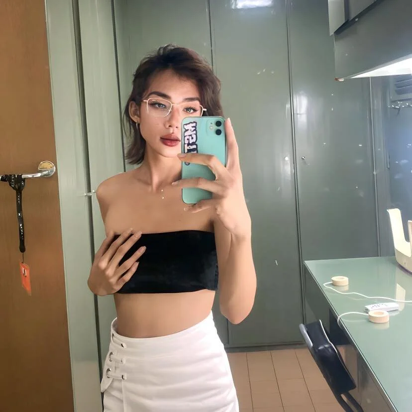 XXX Porn Photo of Nude BigCockKiara 1