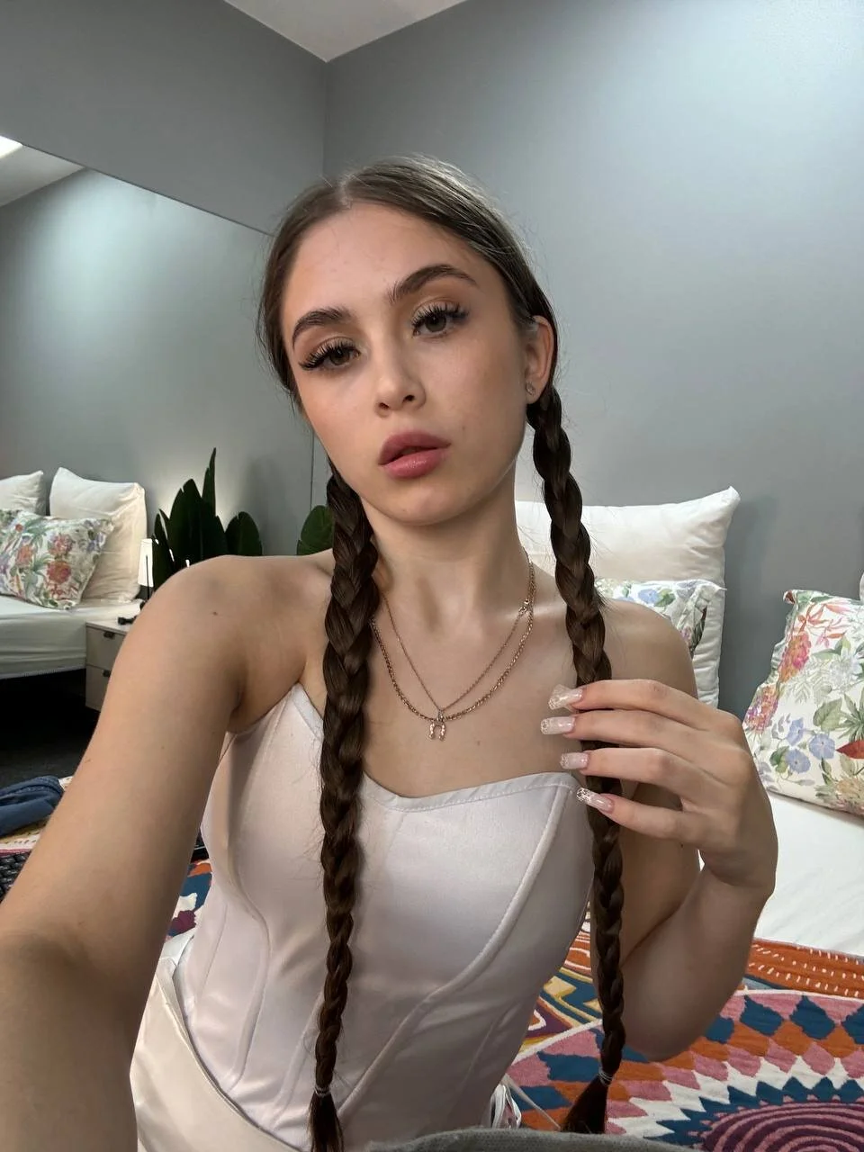 XXX Porn Photo of Nude BlerLessly 53