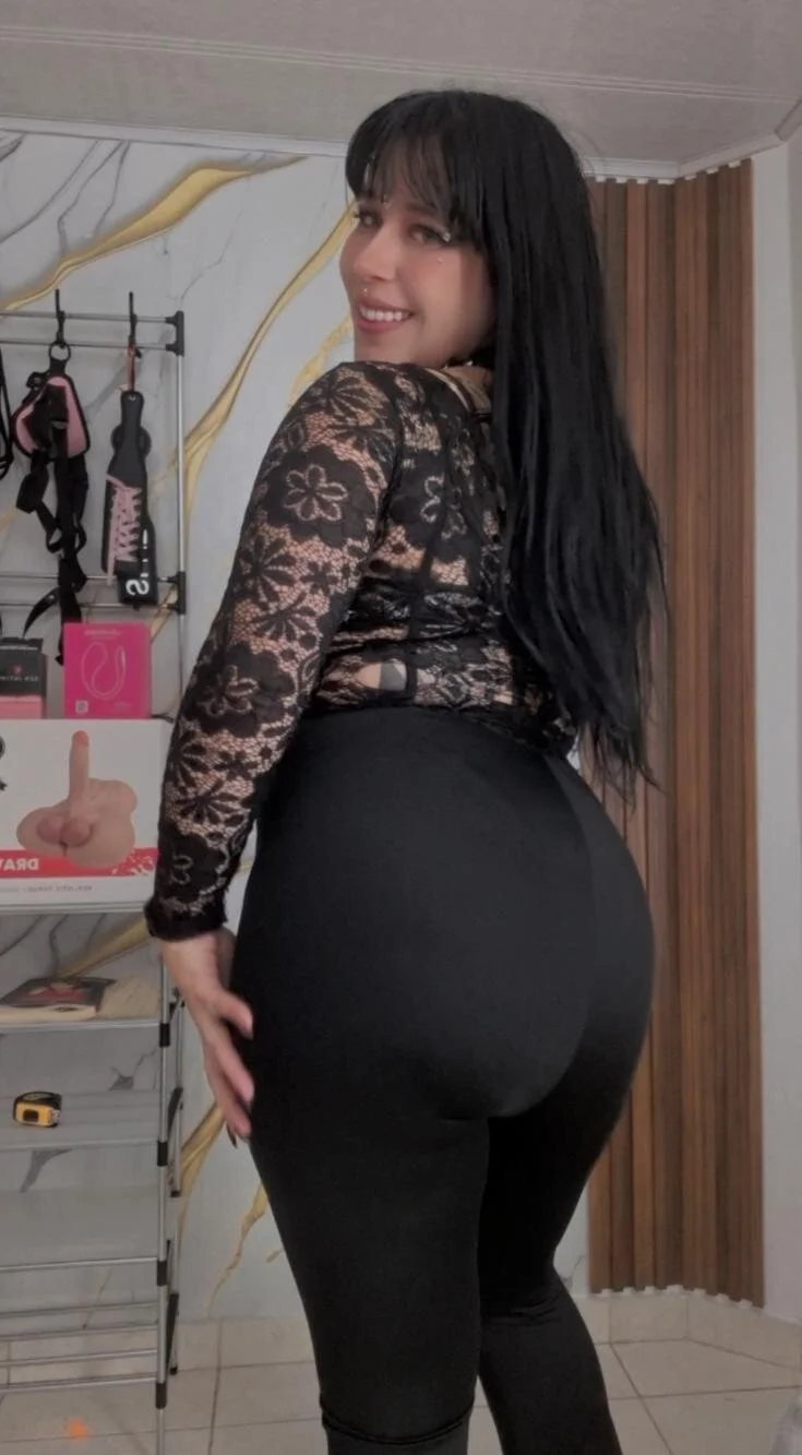XXX Porn Photo of Nude valen_ros 25