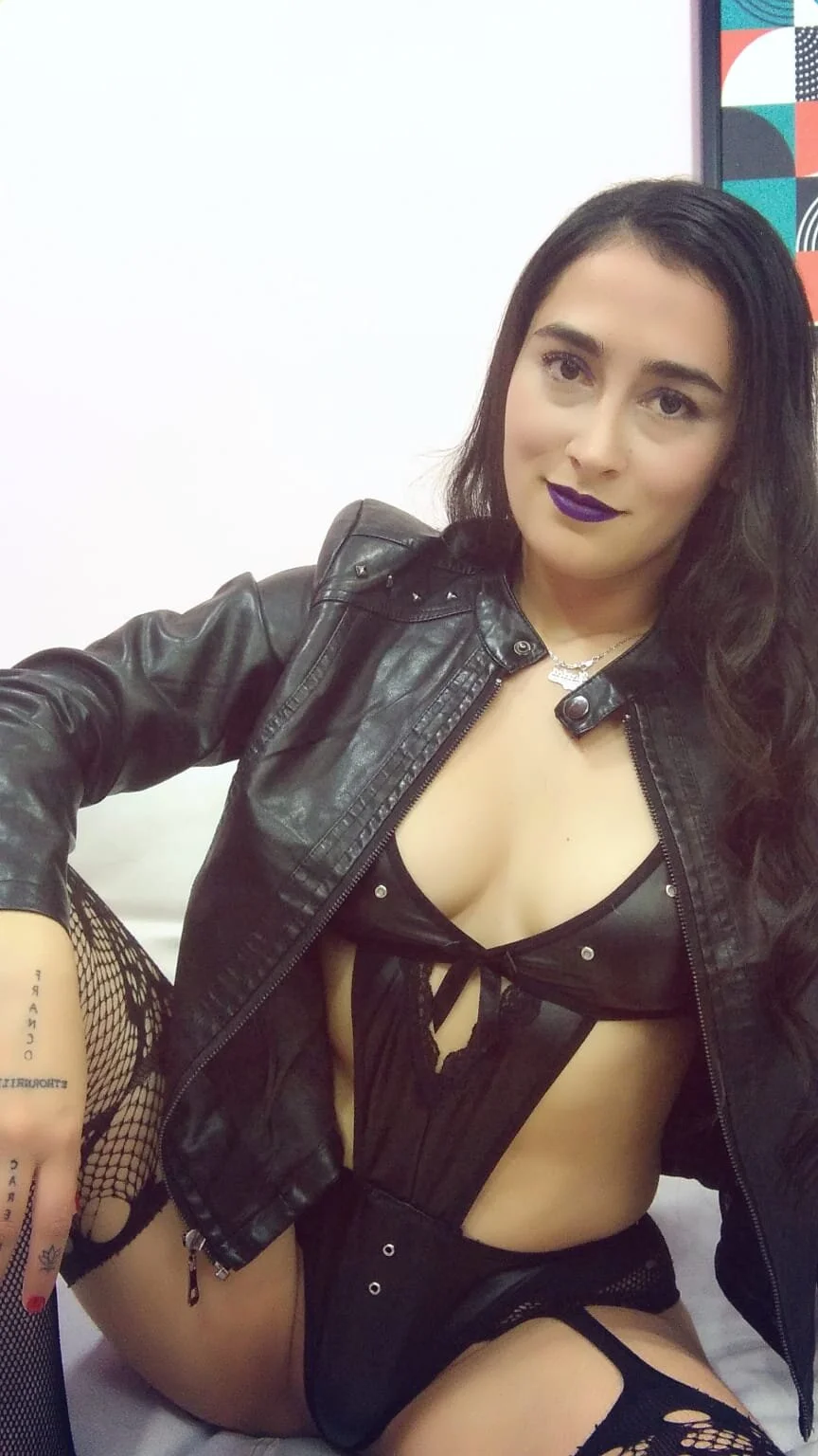 XXX Porn Photo of Nude Sharlott_69 6