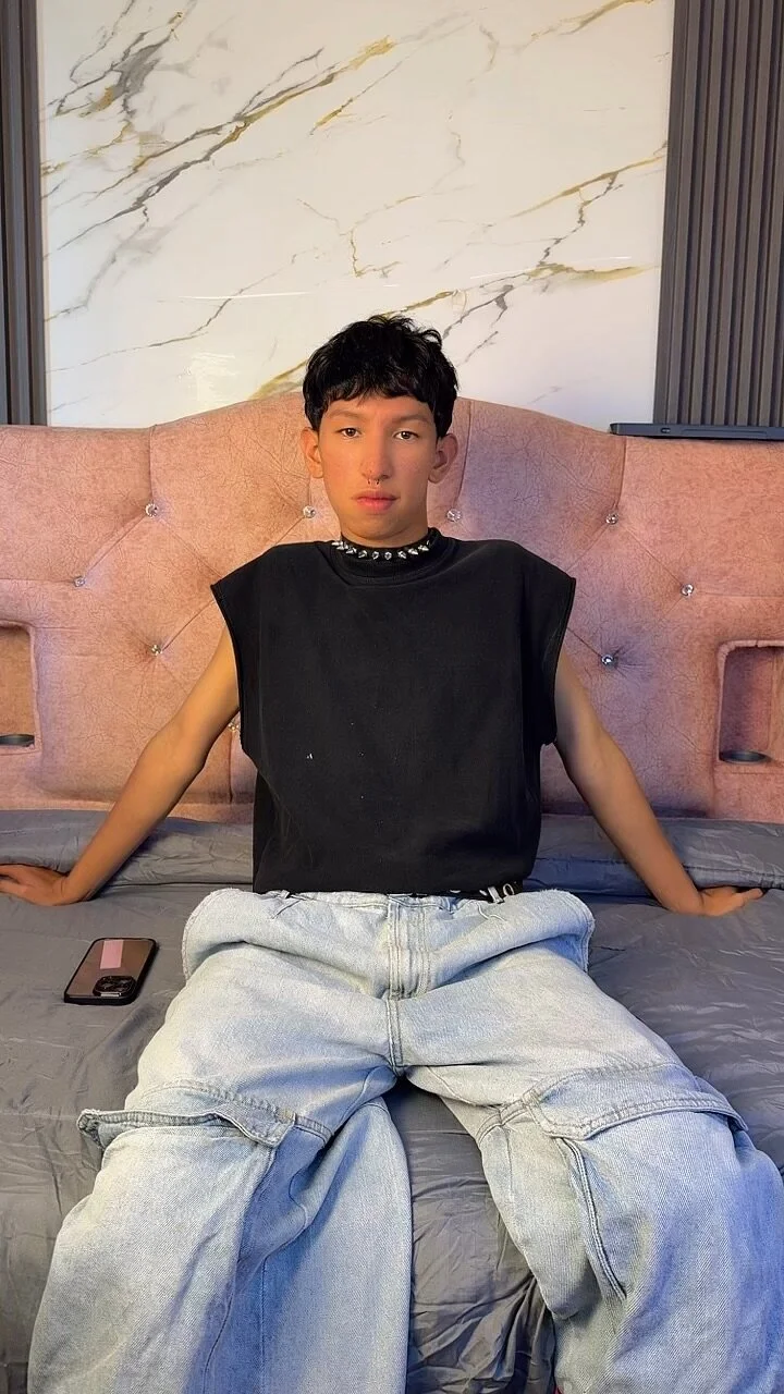 XXX Porn Photo of Nude Noah-fire 3