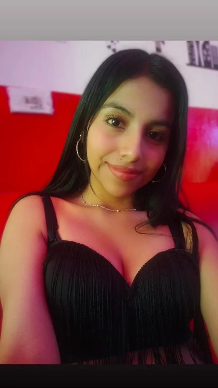XXX Porn Photo of Nude Emma_collins23 2