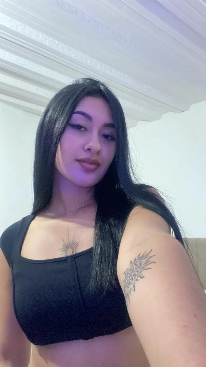 XXX Porn Photo of Nude Moonshine_tay1 8