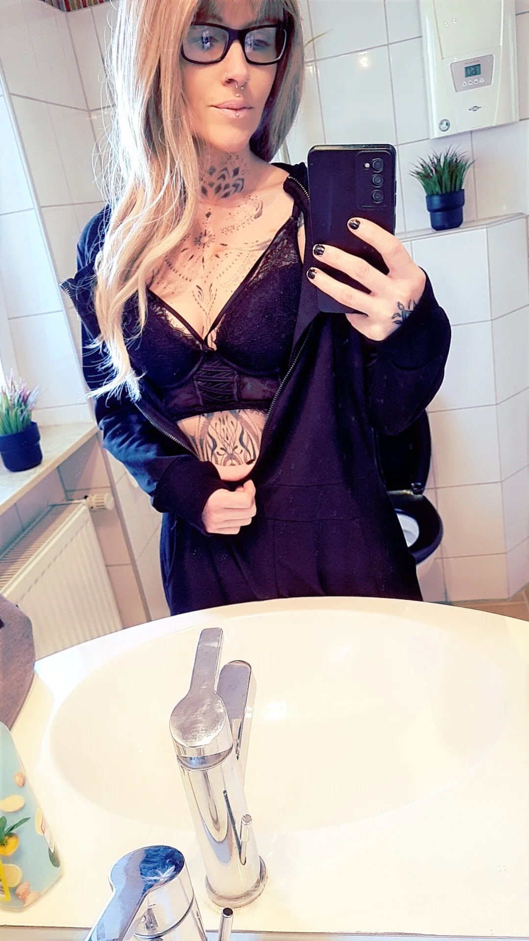 XXX Porn Photo of Nude Playwoman1 6