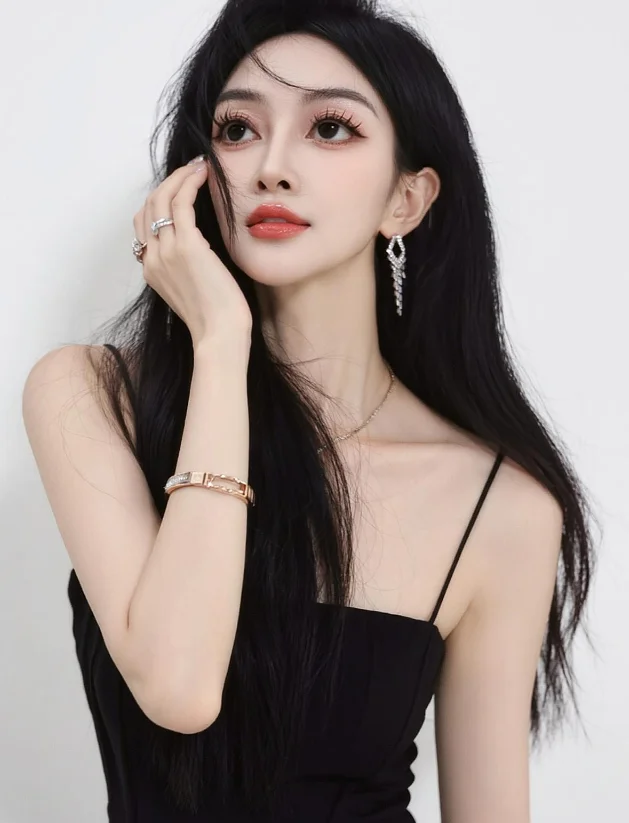 XXX Porn Photo of Nude Oliviari- 8